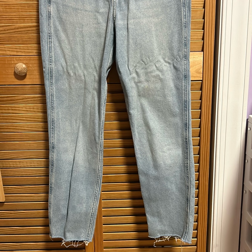 Hollister ultra high-rise mom jean